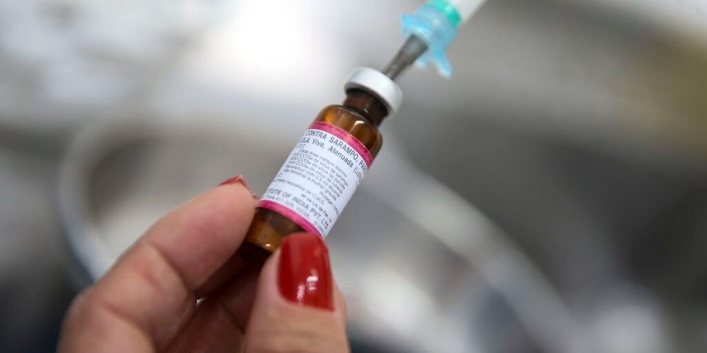 Após dois casos, São João de Meriti terá vacinação contra o sarampo Após dois casos, São João de Meriti terá vacinação contra o sarampo