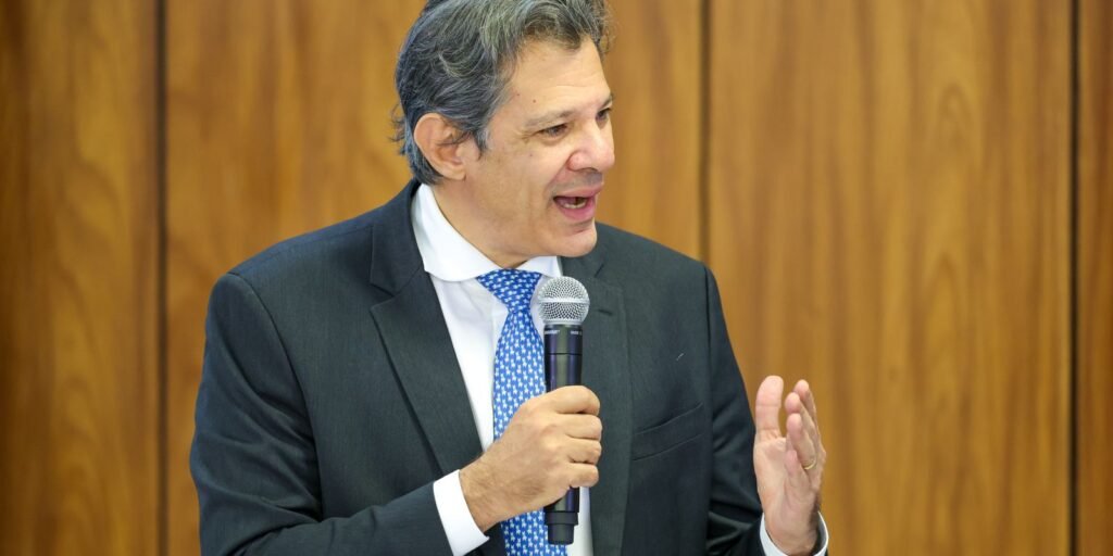 Isenção do IR será equivalente a um 14º salário, diz Haddad